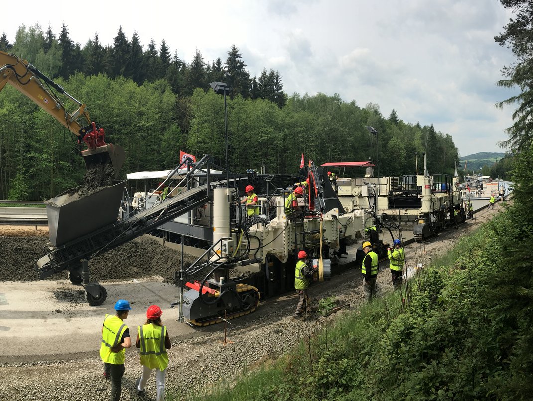 Pokládka betonu, D1 Ostředek